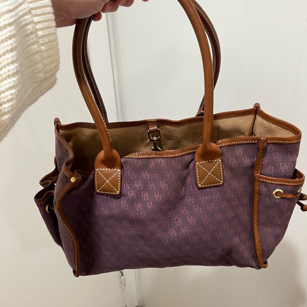 Vintage Dooney and Bourke tote bag